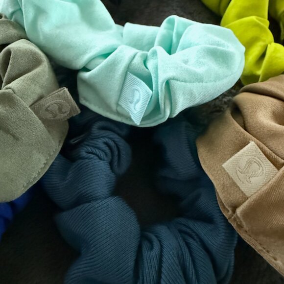 Lot of 13 Lululemon Uplifting Scrunchies - Picture 2 of 2